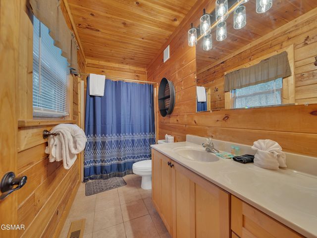3085 Perry Circle Lane, Sevierville, TN 37862