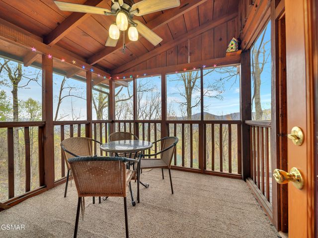 3085 Perry Circle Lane, Sevierville, TN 37862