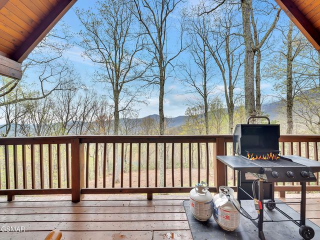 3085 Perry Circle Lane, Sevierville, TN 37862