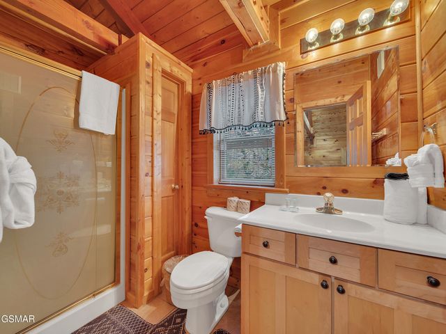 3085 Perry Circle Lane, Sevierville, TN 37862