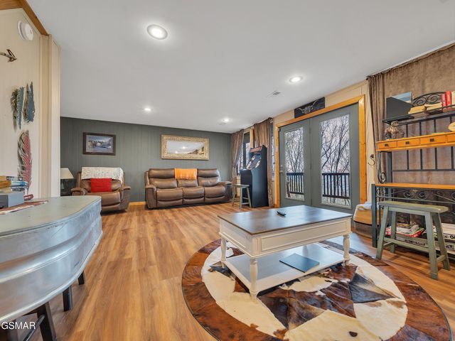3085 Perry Circle Lane, Sevierville, TN 37862