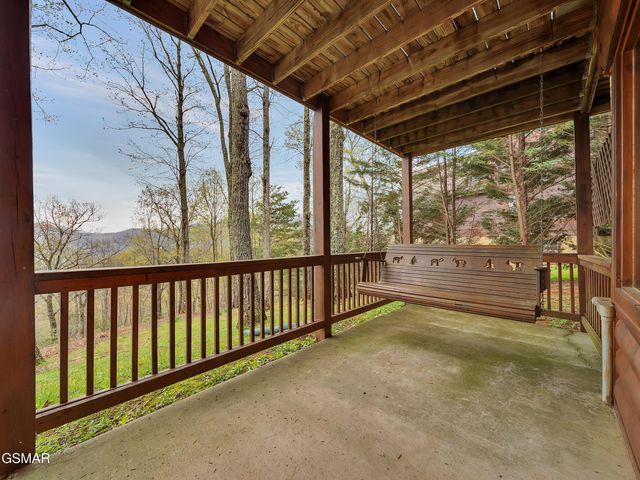 3085 Perry Circle Lane, Sevierville, TN 37862