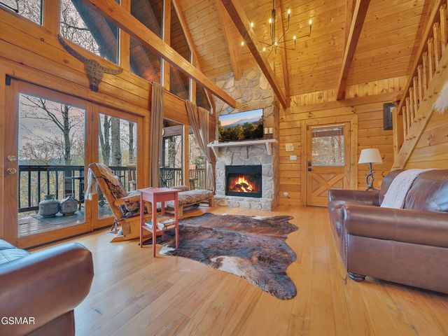 3085 Perry Circle Lane, Sevierville, TN 37862