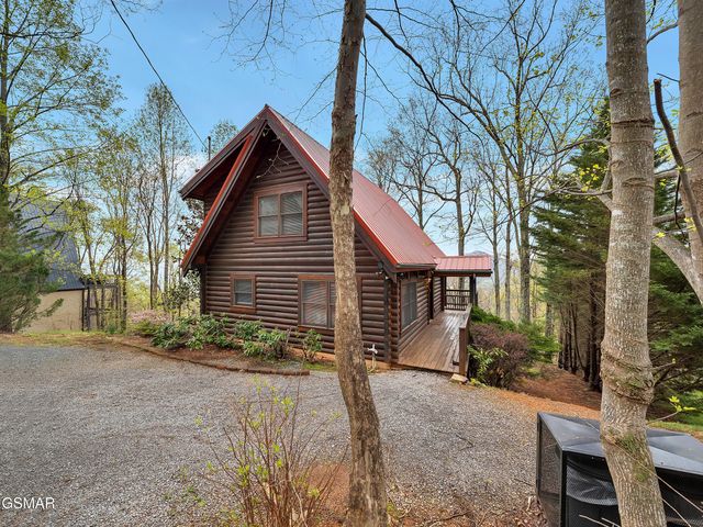 3085 Perry Circle Lane, Sevierville, TN 37862