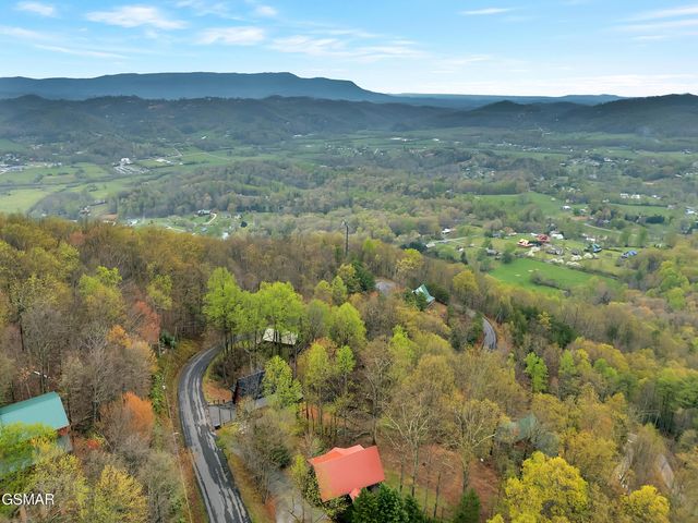 3085 Perry Circle Lane, Sevierville, TN 37862