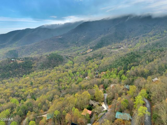 3085 Perry Circle Lane, Sevierville, TN 37862