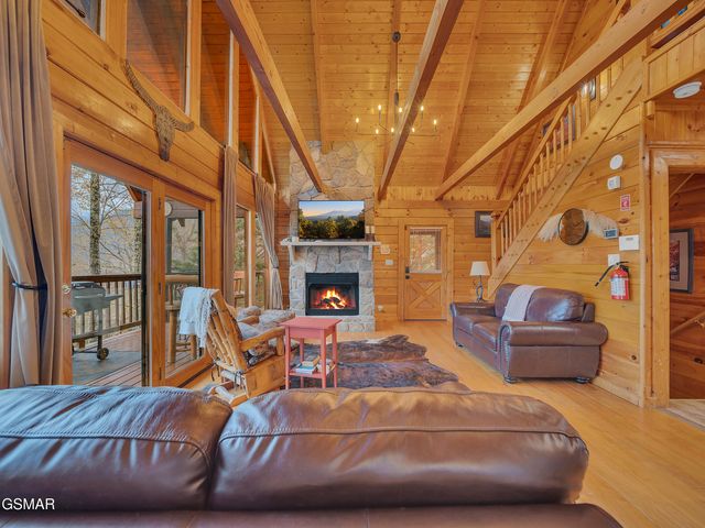 3085 Perry Circle Lane, Sevierville, TN 37862