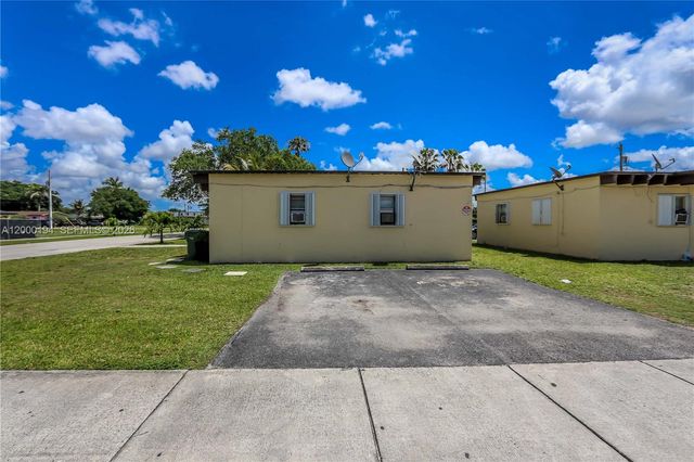 720 SW 6th St, Homestead, FL 33030