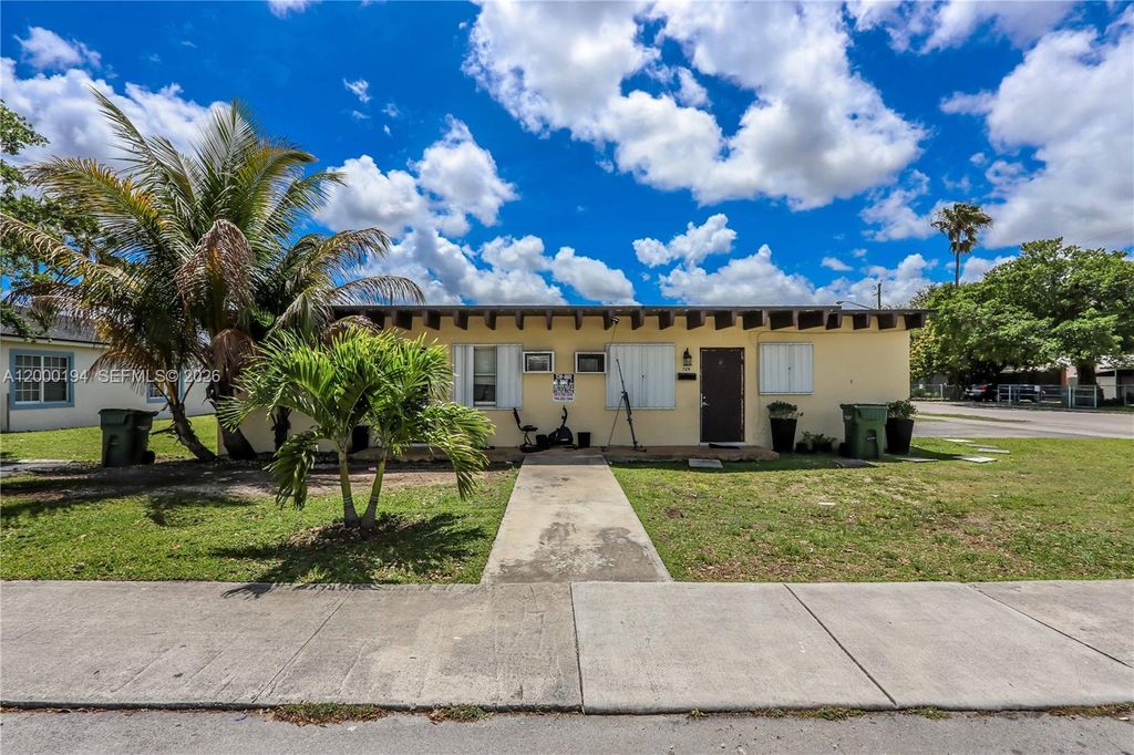 720 SW 6th St, Homestead, FL 33030