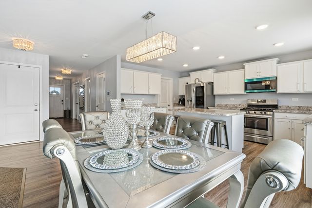 434 S Stonebrook Drive, Romeoville, IL 60446