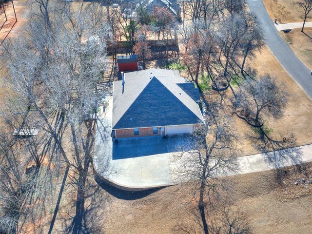 10650 Hunters Pointe, Edmond, OK 73034