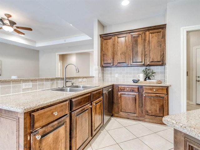 10650 Hunters Pointe, Edmond, OK 73034