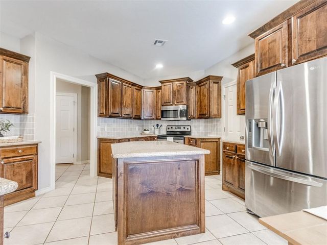 10650 Hunters Pointe, Edmond, OK 73034