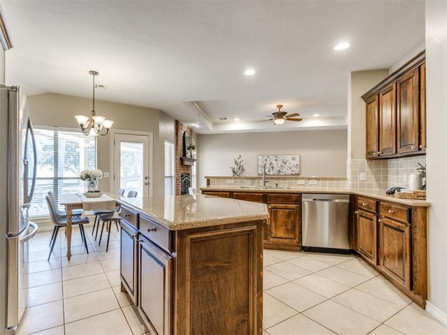 10650 Hunters Pointe, Edmond, OK 73034