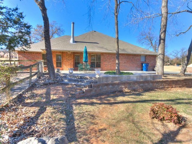 10650 Hunters Pointe, Edmond, OK 73034