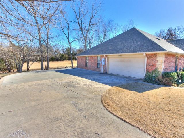 10650 Hunters Pointe, Edmond, OK 73034