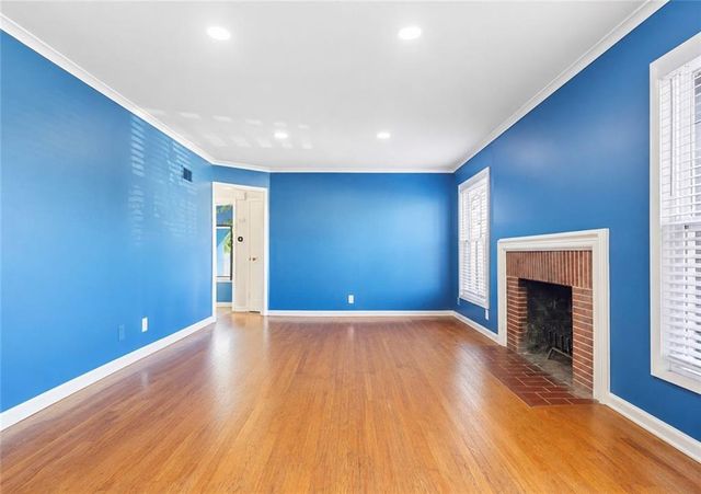 9715 Holmes Road, Kansas City, MO 64131
