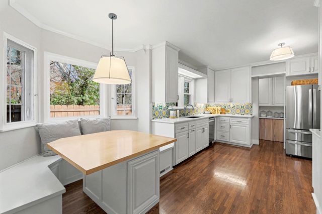 102 N Terrace Dr, Wichita, KS 67208