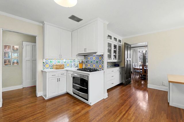 102 N Terrace Dr, Wichita, KS 67208