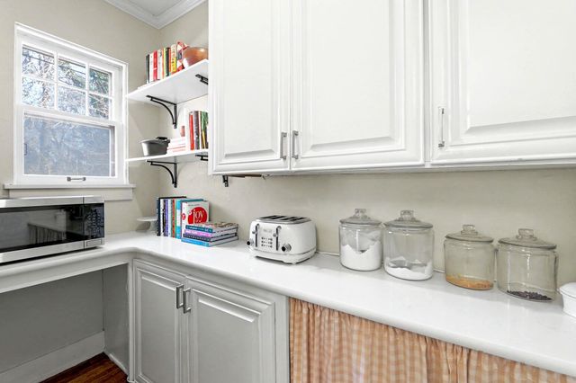 102 N Terrace Dr, Wichita, KS 67208