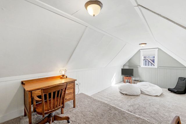 102 N Terrace Dr, Wichita, KS 67208