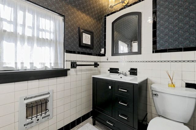 102 N Terrace Dr, Wichita, KS 67208