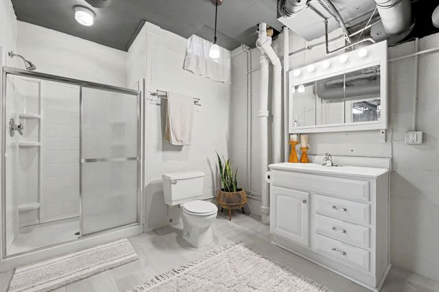 102 N Terrace Dr, Wichita, KS 67208