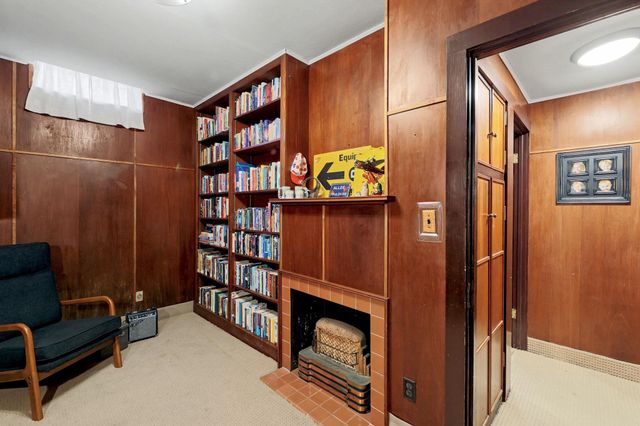 102 N Terrace Dr, Wichita, KS 67208