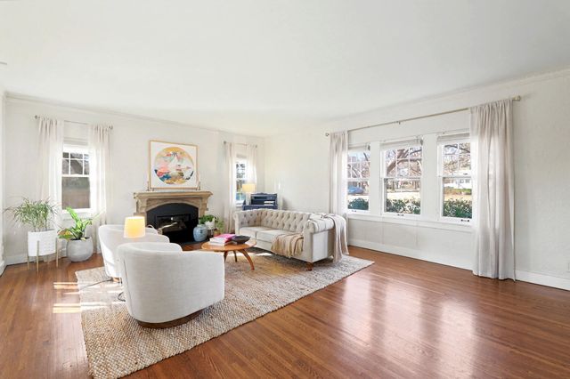 102 N Terrace Dr, Wichita, KS 67208