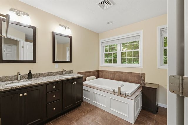 8 Chessman Rd, Mansfield, MA 02048
