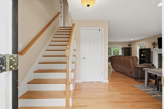 8 Chessman Rd, Mansfield, MA 02048