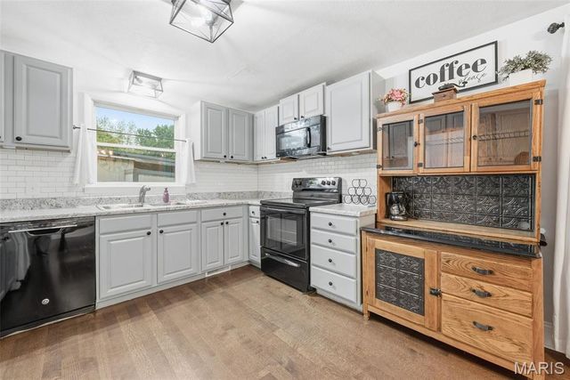 921 W 5th Street, Washington, MO 63090