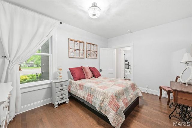 921 W 5th Street, Washington, MO 63090