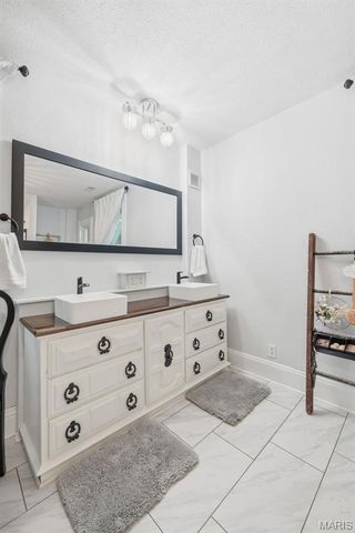 921 W 5th Street, Washington, MO 63090