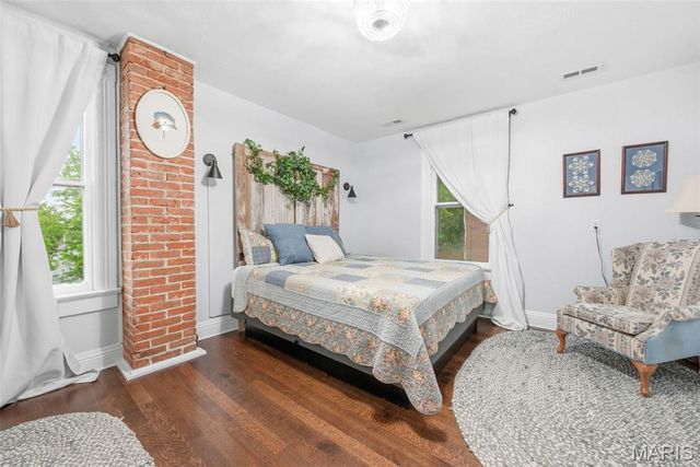 921 W 5th Street, Washington, MO 63090