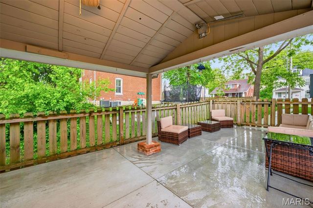 921 W 5th Street, Washington, MO 63090