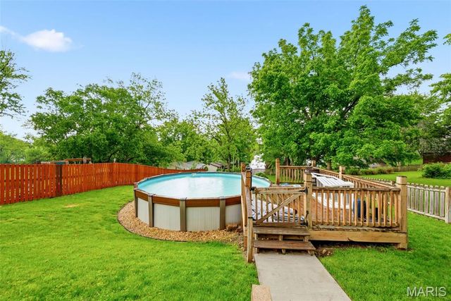 921 W 5th Street, Washington, MO 63090