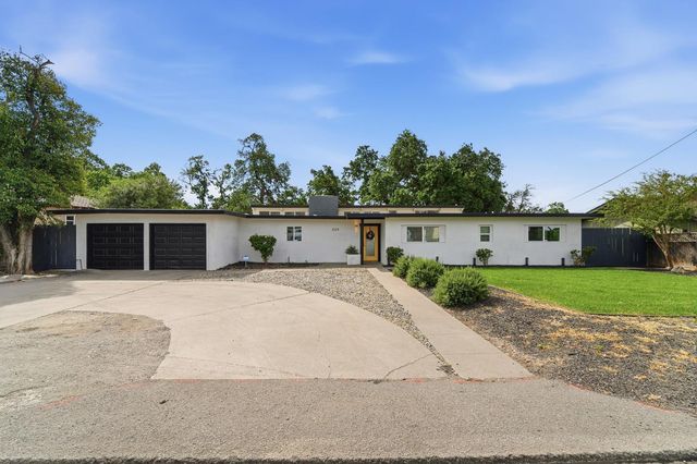 2141 Scenic Dr, Modesto, CA 95355