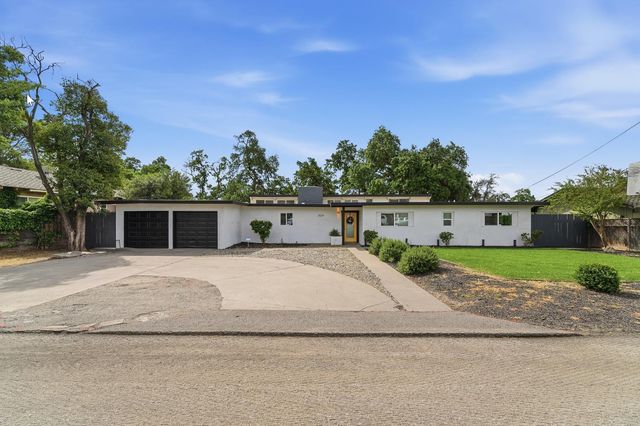 2141 Scenic Dr, Modesto, CA 95355