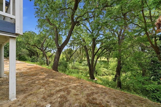2141 Scenic Dr, Modesto, CA 95355