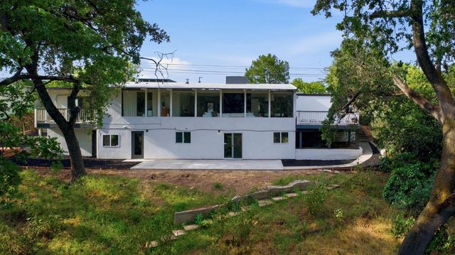 2141 Scenic Dr, Modesto, CA 95355