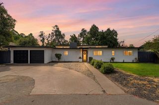 2141 Scenic Dr, Modesto, CA 95355
