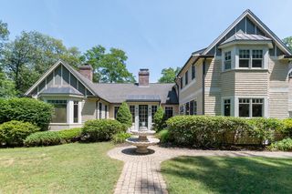 130 Summer St, Weston, MA 02493