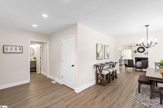 11 Willow Springs Drive, Greenville, SC 29607