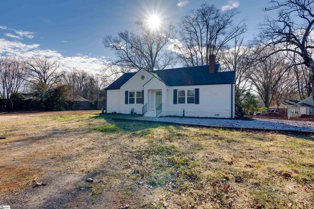 11 Willow Springs Drive, Greenville, SC 29607