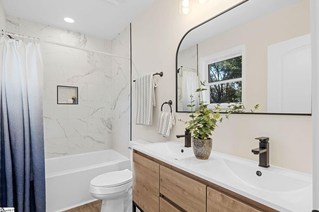 11 Willow Springs Drive, Greenville, SC 29607