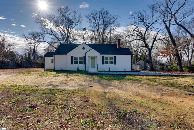 11 Willow Springs Drive, Greenville, SC 29607