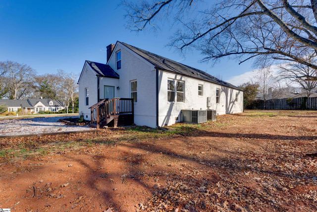 11 Willow Springs Drive, Greenville, SC 29607