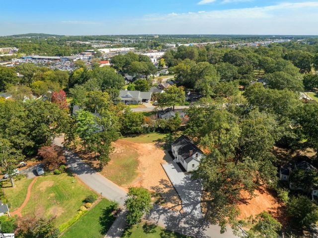 11 Willow Springs Drive, Greenville, SC 29607