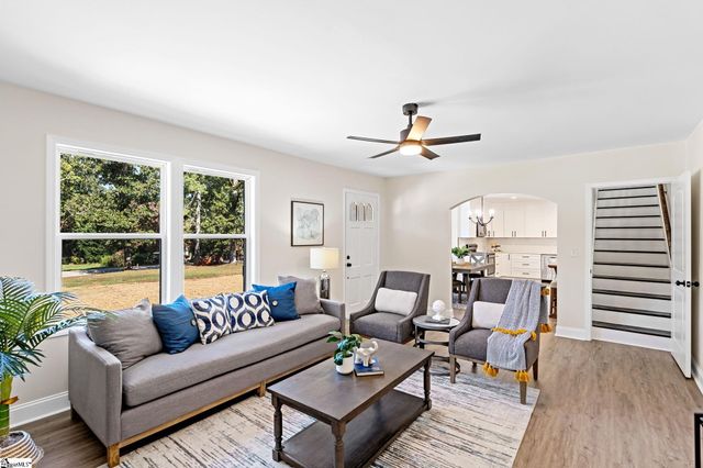 11 Willow Springs Drive, Greenville, SC 29607